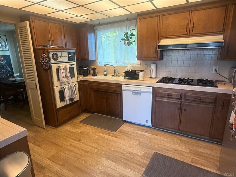 More Photos Of 1504 S Grand Ave, San Pedro Apartments For Sale