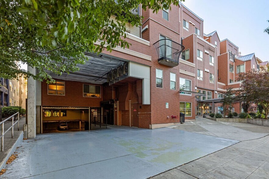 More Photos Of 11101 NE 12th St, Bellevue Apartments For Lease