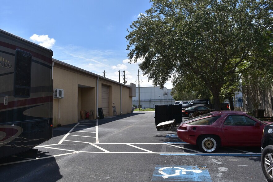 More Photos Of 11715 87th St N, Largo Warehouse For Sale