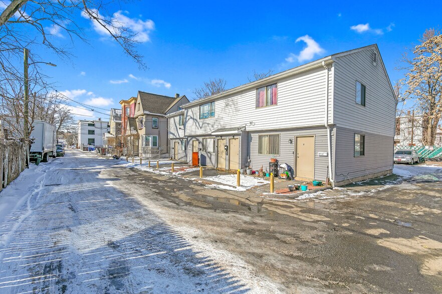 More Photos Of 5 Warner St Ext, Hartford Apartments For Sale