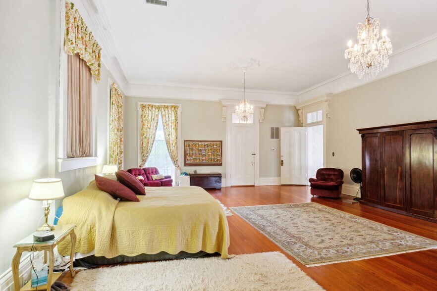 More Photos Of 1410 Jackson Ave, New Orleans Lodge Meeting Hall For Sale