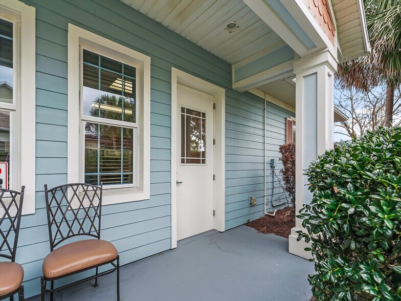 More Photos Of 910 Old Camp Rd, Lady Lake Medical For Sale