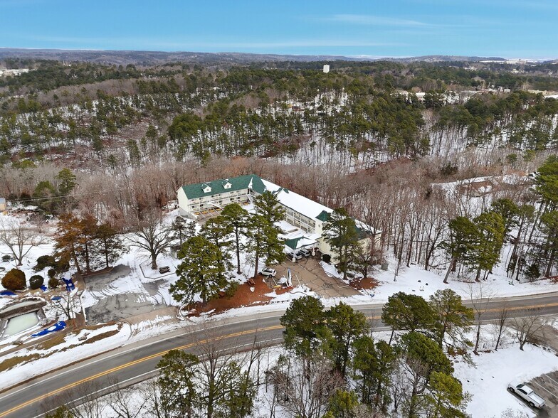 More Photos Of 3169 E Van Buren, Eureka Springs Hotel For Sale