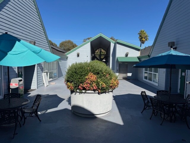 More Photos Of 652 Petaluma Ave, Sebastopol Medical For Lease