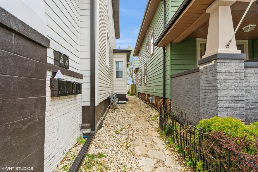 More Photos Of 1131 Erie St, Racine Apartments For Sale