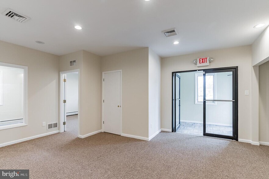 More Photos Of 260 E County Line Rd, Hatboro Medical For Lease