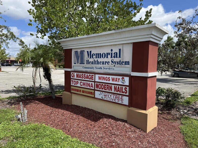 More Photos Of 6805-7031 Taft St, Hollywood Unknown For Lease