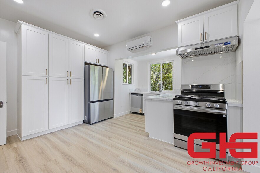 More Photos Of 411-417 N Euclid Ave, Pasadena Apartments For Sale