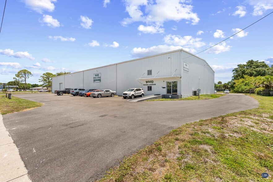 Primary Photo Of 324 Clearlake Rd, Cocoa Industrial For Lease