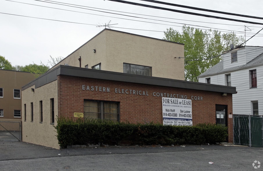 Primary Photo Of 96-98 Fulton St, White Plains Warehouse For Lease