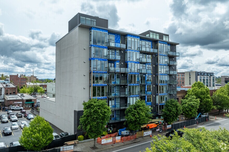 Primary Photo Of 156 Front St NE, Salem Multifamily For Sale