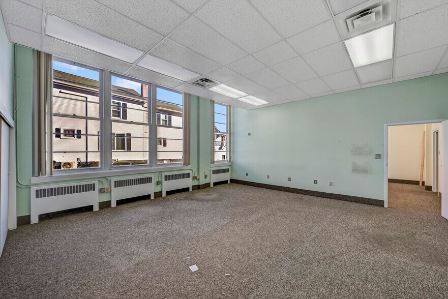 More Photos Of 301 Delaware Ave, Olyphant Office For Sale