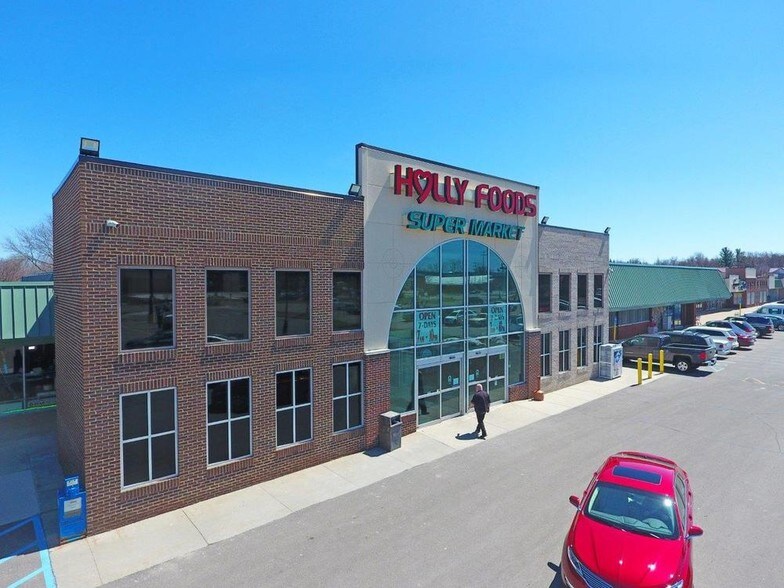 More Photos Of 15187-152231 N Holly Rd, Holly Unknown For Lease