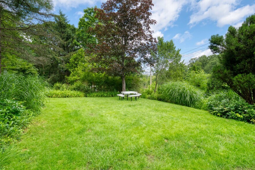 More Photos Of 2807 Middle Rd, Allison Park Apartments For Sale