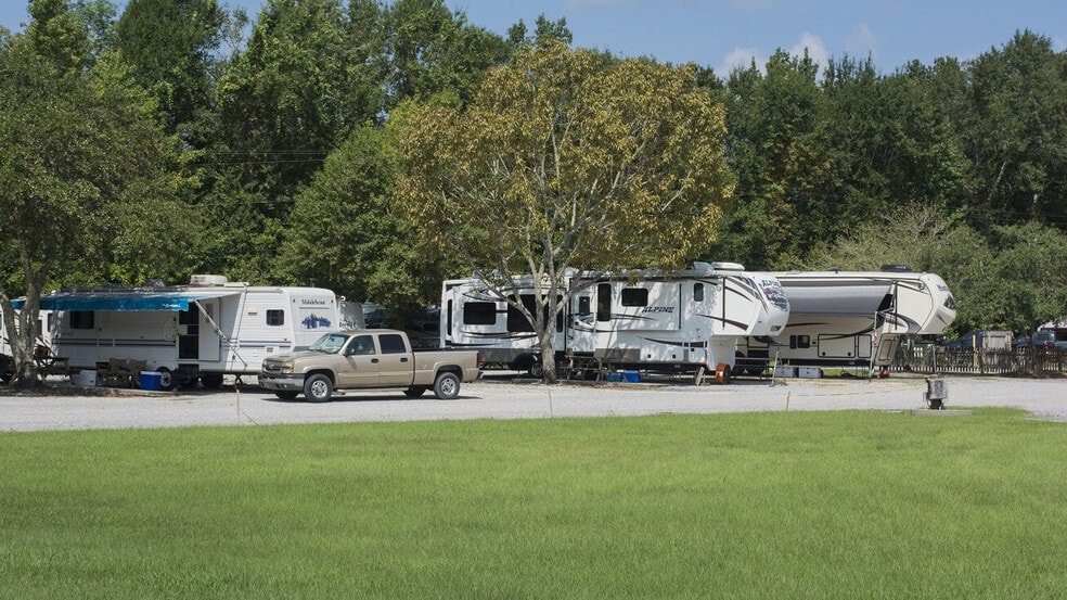 Primary Photo Of 6367 Bayou Black Dr, Gibson Trailer Camper Park For Sale