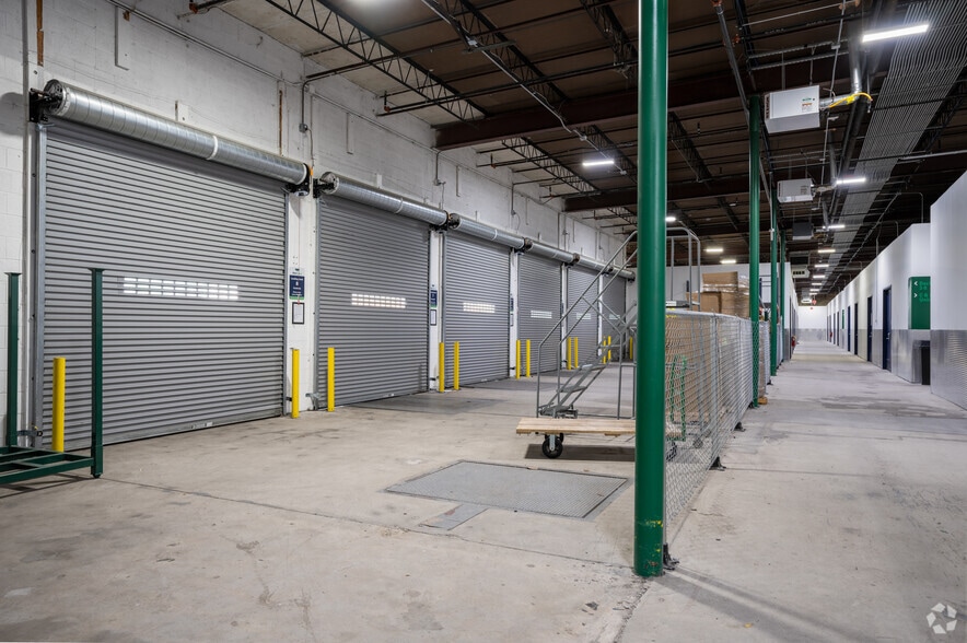 More Photos Of 1650 Marietta Blvd NW, Atlanta Warehouse For Lease