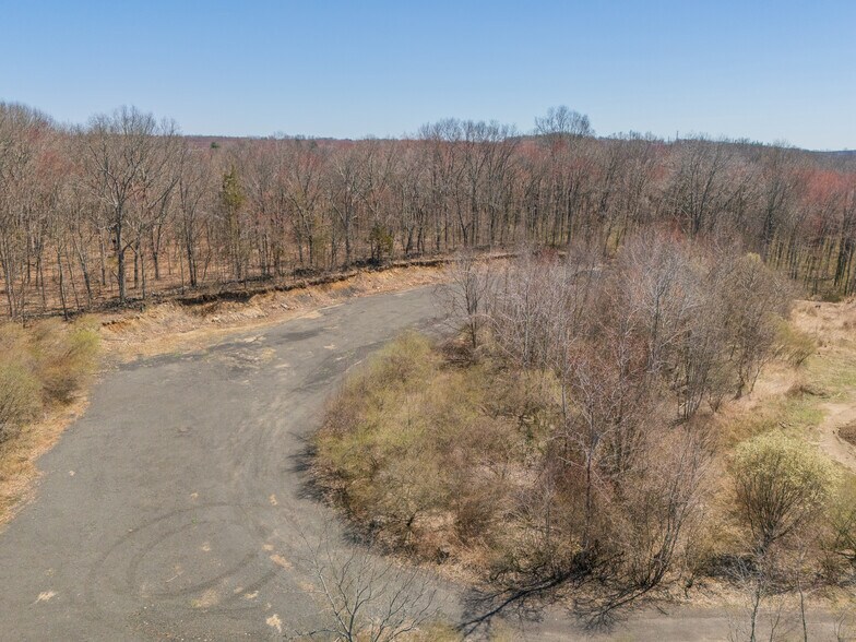 More Photos Of 106 Willenbrock Rd, Oxford Light Manufacturing For Sale