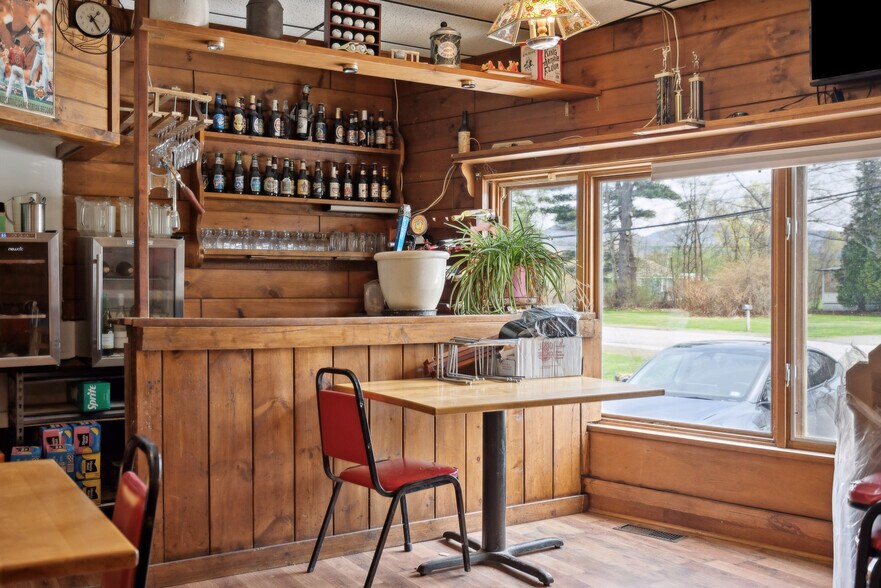 More Photos Of 456 US-5, Fairlee Restaurant For Sale