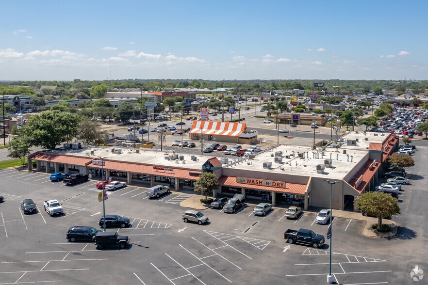 More Photos Of 9616 N Lamar Blvd, Austin Unknown For Lease