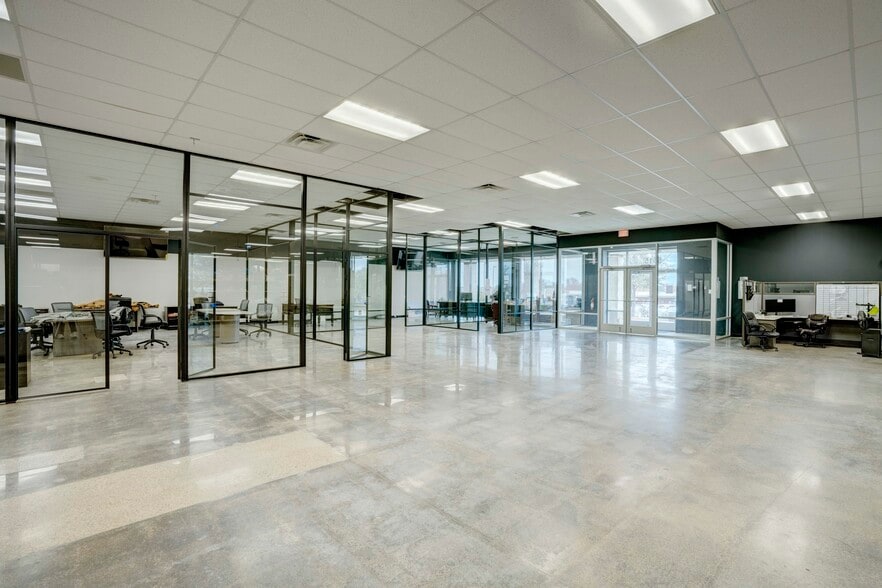 More Photos Of 5615 Rufe Snow Dr, North Richland Hills Freestanding For Sale