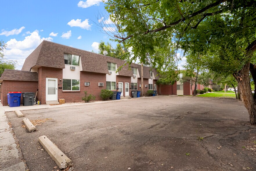 More Photos Of 5550-5556 Newland Way, Arvada Apartments For Sale