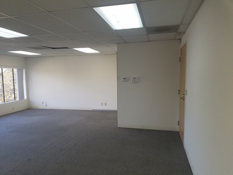 More Photos Of 925 W Winton Ave, Hayward General Retail For Sale