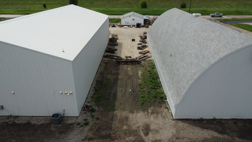 More Photos Of 1109 10th St NE, East Grand Forks Warehouse For Sale
