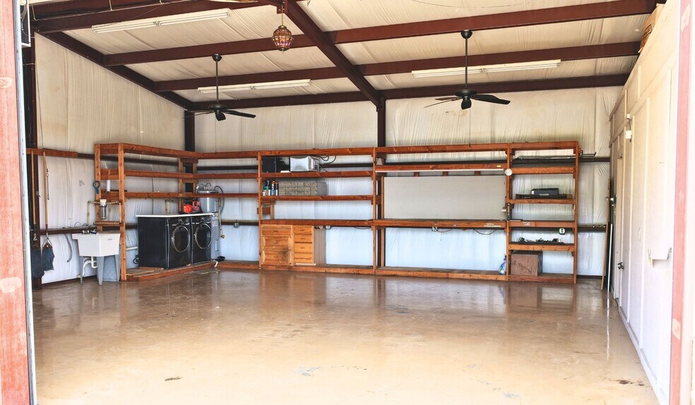 More Photos Of 405 N Johnston St, Caldwell Office For Sale
