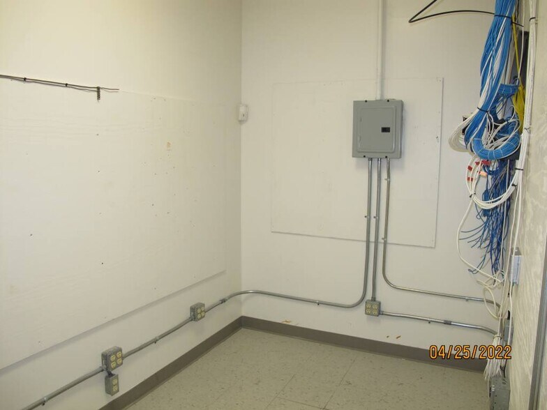 More Photos Of 4502 35th St, Orlando Office For Lease