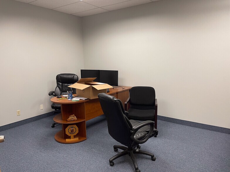 More Photos Of 2975 Brighton Henrietta Tl Rd, Rochester Light Manufacturing For Lease