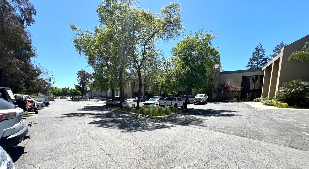 More Photos Of 1485 Civic Ct, Concord Office For Lease