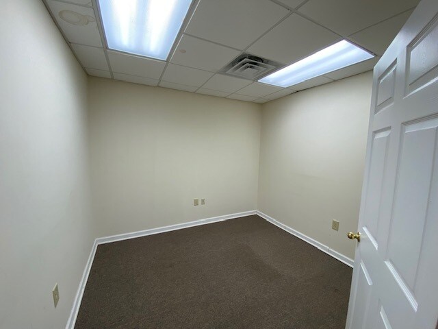 More Photos Of 1168 Bauskett St, Edgefield Warehouse For Sale