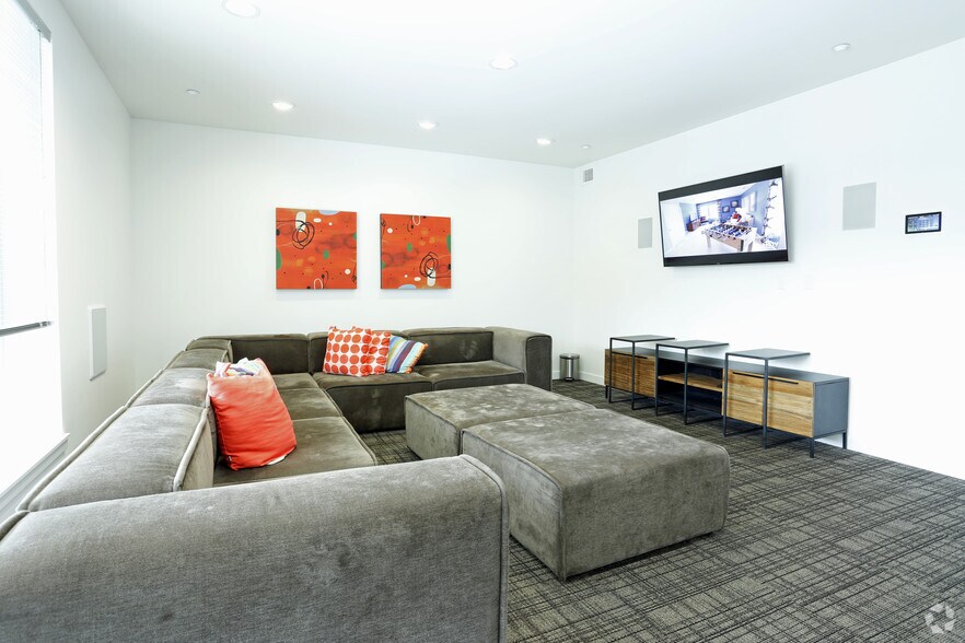 More Photos Of 3636 Stone Way N, Seattle Apartments For Lease