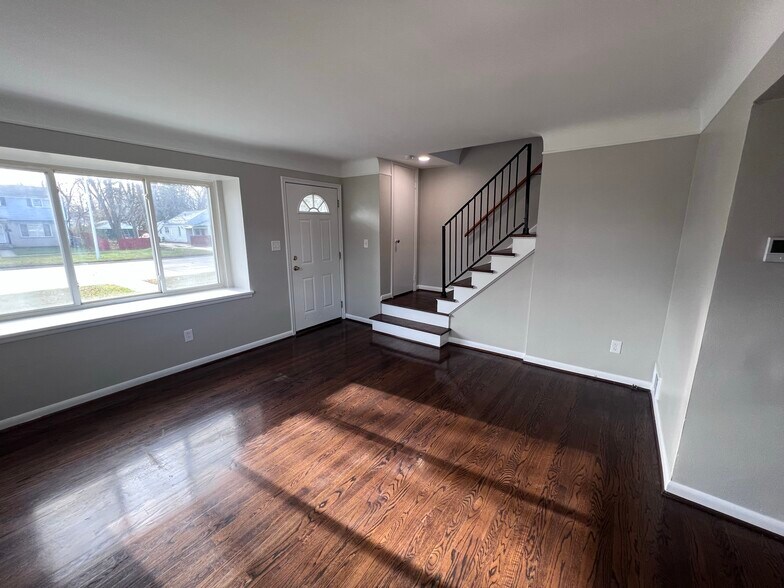 More Photos Of 20351 E 8 Mile Rd, Saint Clair Shores Multifamily For Sale