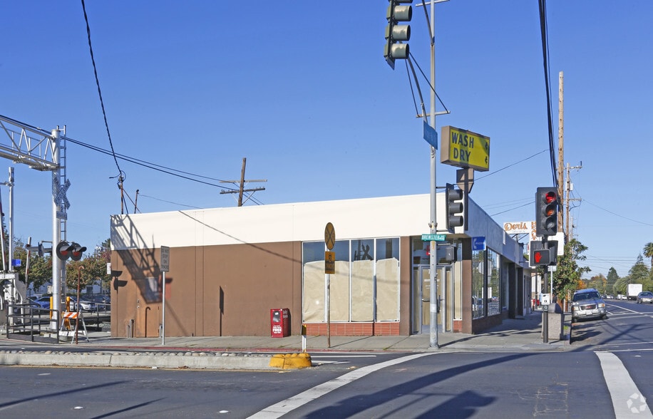 More Photos Of 701-713 Arguello St, Redwood City Storefront For Lease