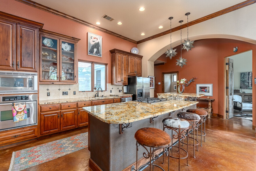 More Photos Of 1300 Bluff St, Austin Flex For Sale