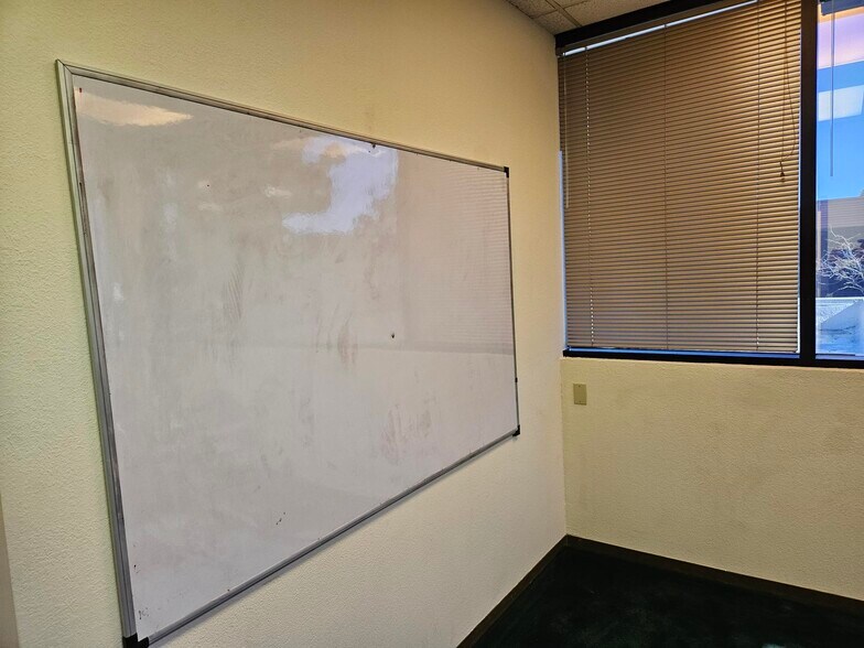 More Photos Of 5510 Skylane Blvd, Santa Rosa Office For Lease