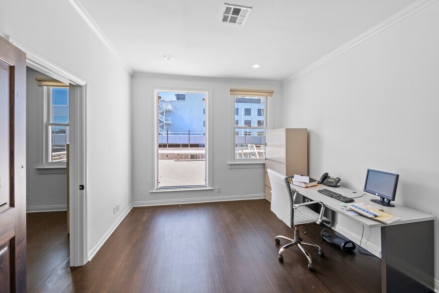 More Photos Of 153-159 S Beverly Dr, Beverly Hills Office For Lease