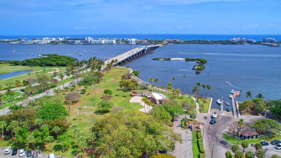 More Photos Of 905 N Federal Hwy, Lake Worth Beach Hotel For Sale