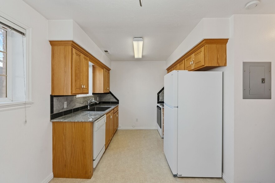 More Photos Of 984 E 900 S, Provo Apartments For Sale