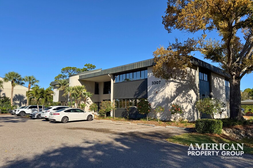 More Photos Of 3307 Clark Rd, Sarasota Office For Sale