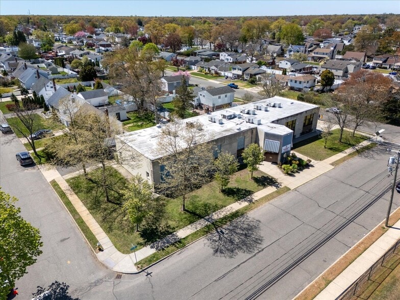 More Photos Of 330 Central Ave, Deer Park Religious Facility For Sale