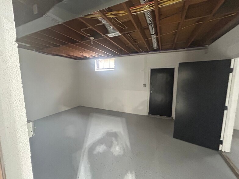 More Photos Of 27131 Hubbards Rd, Remington Industrial For Lease