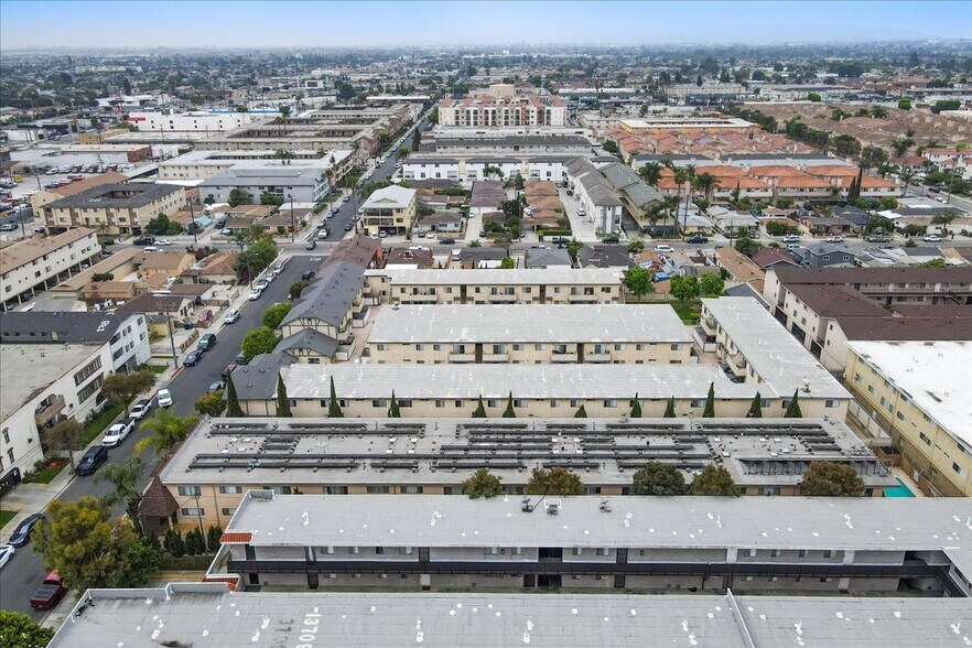 More Photos Of 13717 Chadron Ave, Hawthorne Apartments For Sale