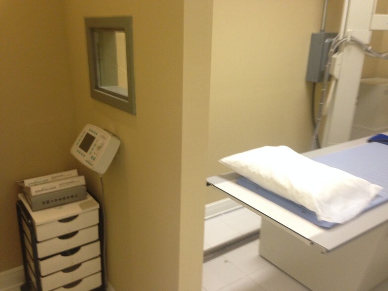 More Photos Of 2053 Fountain Professional Ct, Navarre Medical For Sale