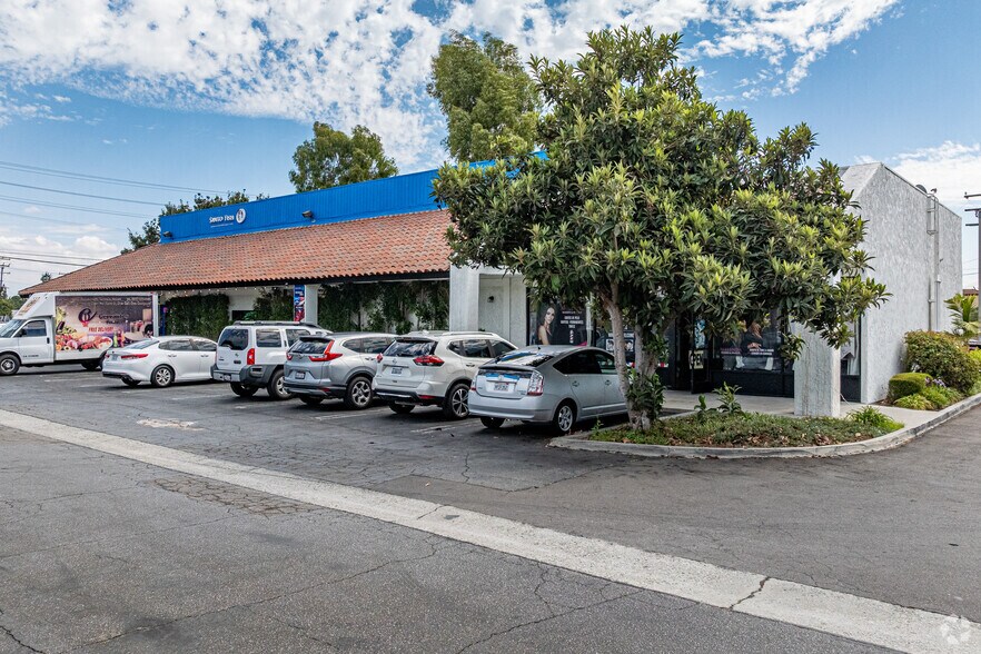 More Photos Of 9050-9058 Slauson Ave, Pico Rivera Freestanding For Lease