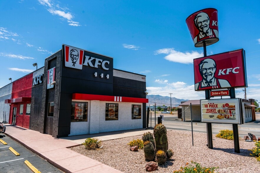 Primary Photo Of 1817 W Thatcher Blvd, Safford Restaurant For Sale