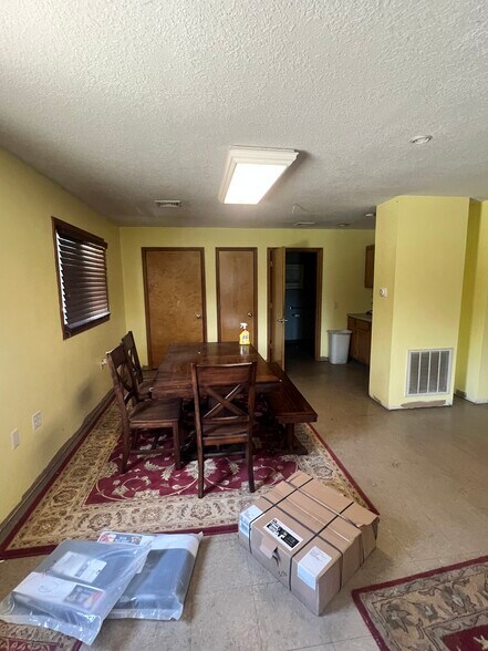 More Photos Of 2210 W Washington Center Rd, Fort Wayne Warehouse For Sale