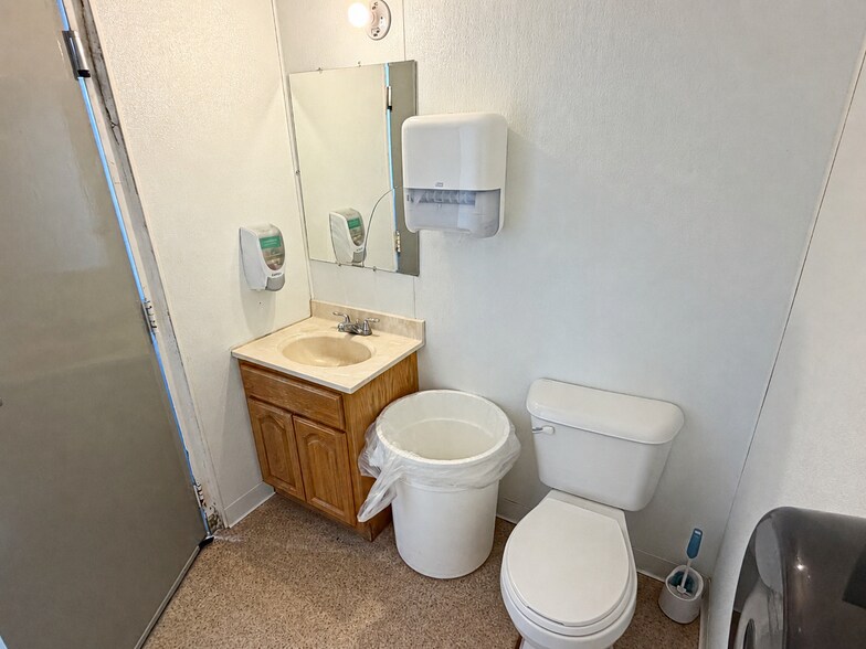 More Photos Of 120 W Sycamore St, Ness City General Retail For Sale