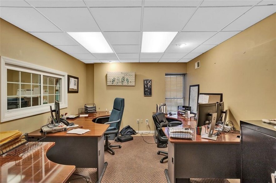 More Photos Of 1108 Ohio River Blvd, Sewickley Office For Sale